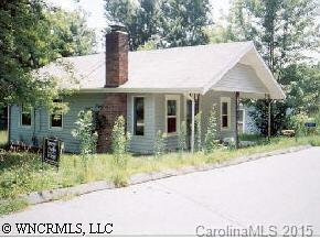 718 Jonesboro St., Hendersonville, NC 28739