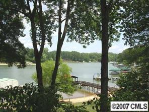 6982 Vinewood Rd., Sherrills Ford, NC 28673