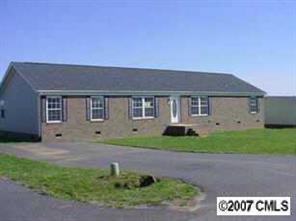 2373 Arrowwood Dr., Hickory, NC 28601