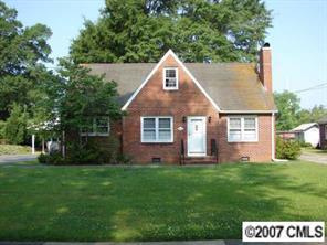 212 Leak Ave., Wadesboro, NC 28170