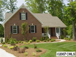 40255 Falcon Crest Ln., New London, NC 28127