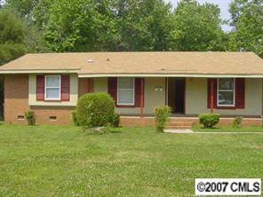 6819 Cove Creek Dr., Charlotte, NC 28215