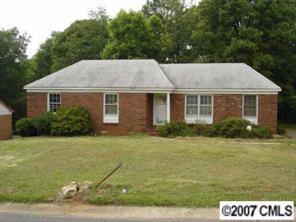 412 Huntsmoor Dr., Charlotte, NC 28217