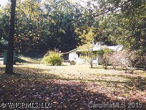 709 Howard Gap Rd., Hendersonville, NC 28792