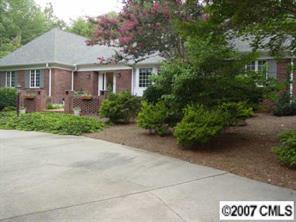 675 NW Chadbourne Ave., Concord, NC 28027