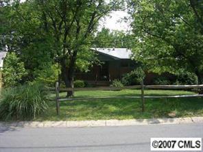 1405 Thriftwood Dr., Charlotte, NC 28208