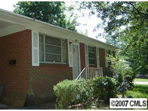 2721 Crescent Ln., Gastonia, NC 28052