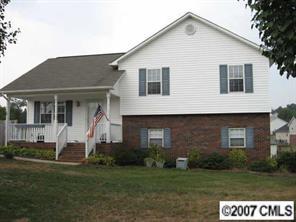 1905 Kings Grant Dr., Newton, NC 28658