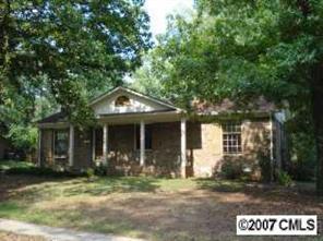 5924 Eastbrook Rd., Charlotte, NC 28215