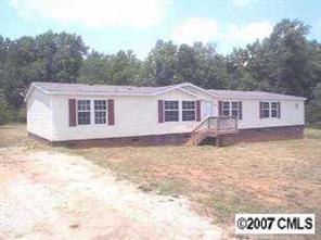 1123 Foxlaire Dr., Denver, NC 28037