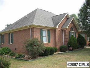 946 Deerfield Dr., Mount Holly, NC 28120