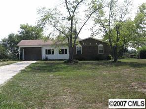 42086 Pine Acres Rd., New London, NC 28127