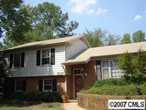 9105 Sandburg Ave., Charlotte, NC 28213