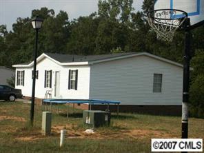 363 Forest Hollow Dr., Statesville, NC 28677