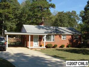 738 N Mulberry St., Statesville, NC 28677