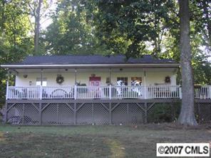 6564 Emerald Isle Dr., Sherrills Ford, NC 28673