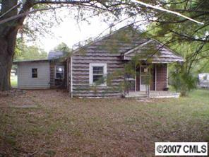 2588 Cherrywood Ln., Gastonia, NC 28052