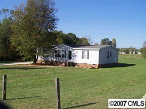 104 Cedar Brook Dr., Kannapolis, NC 28081