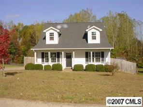 1227 Santell Ln., Charlotte, NC 28214