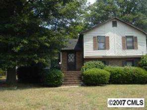 326 Clover Hitch Dr., Charlotte, NC 28215