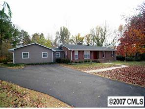 9810 Pinewood Ln., Charlotte, NC 28269