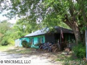 337 Signal Hill Rd., Hendersonville, NC 28792