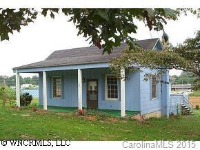 106 Mills St., East Flat Rock, NC 28726