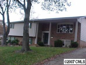 1110 NW 16th Avenue Pl., Hickory, NC 28601