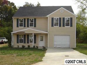 327 Stone Post Rd., Charlotte, NC 28217