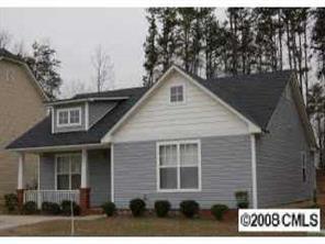 853 Raindrops Rd., Gastonia, NC 28054