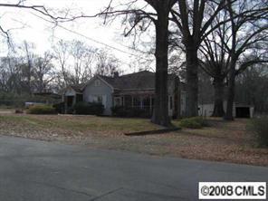 233 Catawba Ave., Davidson, NC 28036