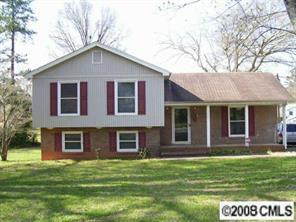 5800 Whittingham Dr., Charlotte, NC 28215