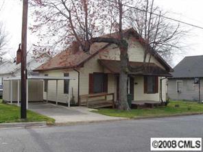 212 Lowrance Ave., Mooresville, NC 28115