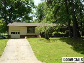 1314 Forest Park Dr., Statesville, NC 28677