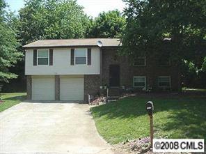 9528 Robert Burns Ct., Charlotte, NC 28213