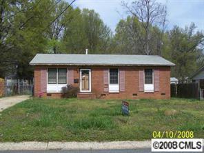 912 Lewiston Ave., Charlotte, NC 28208