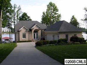 290 Bridgewater Ln., Mooresville, NC 28117