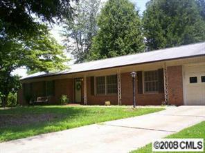 614 Briarwood Dr., Mooresville, NC 28115