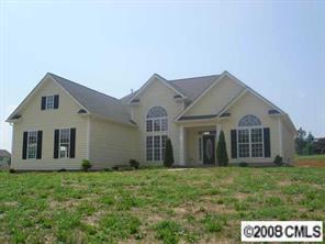 2437 Mintew Cir., Lincolnton, NC 28092