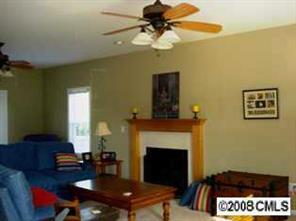 1817 Twin Ponds Dr., Hickory, NC 28602