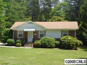 409 NW 33rd St., Hickory, NC 28601