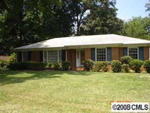 3611 Woodleaf Rd., Charlotte, NC 28205