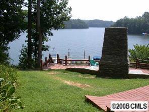 8707 Casa Del Rio Dr., Sherrills Ford, NC 28673