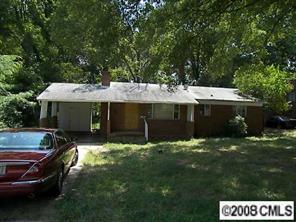 1009 Crestmere Ave., Charlotte, NC 28208