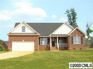 1324 Broomsage Ln., Lincolnton, NC 28092