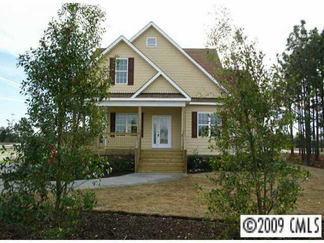526 Pilots Ridge Rd., Carolina Beach, NC 28412