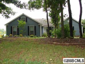 601 Conestoga Dr., Charlotte, NC 28270