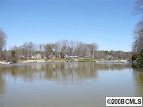 6898 Shade Tree Ln., Sherrills Ford, NC 28673