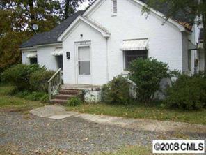 2049 Camp Greene St., Charlotte, NC 28208