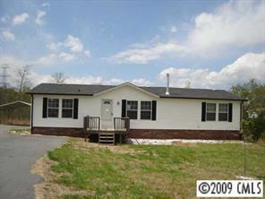 2452 Arrowwood Dr., Hickory, NC 28601